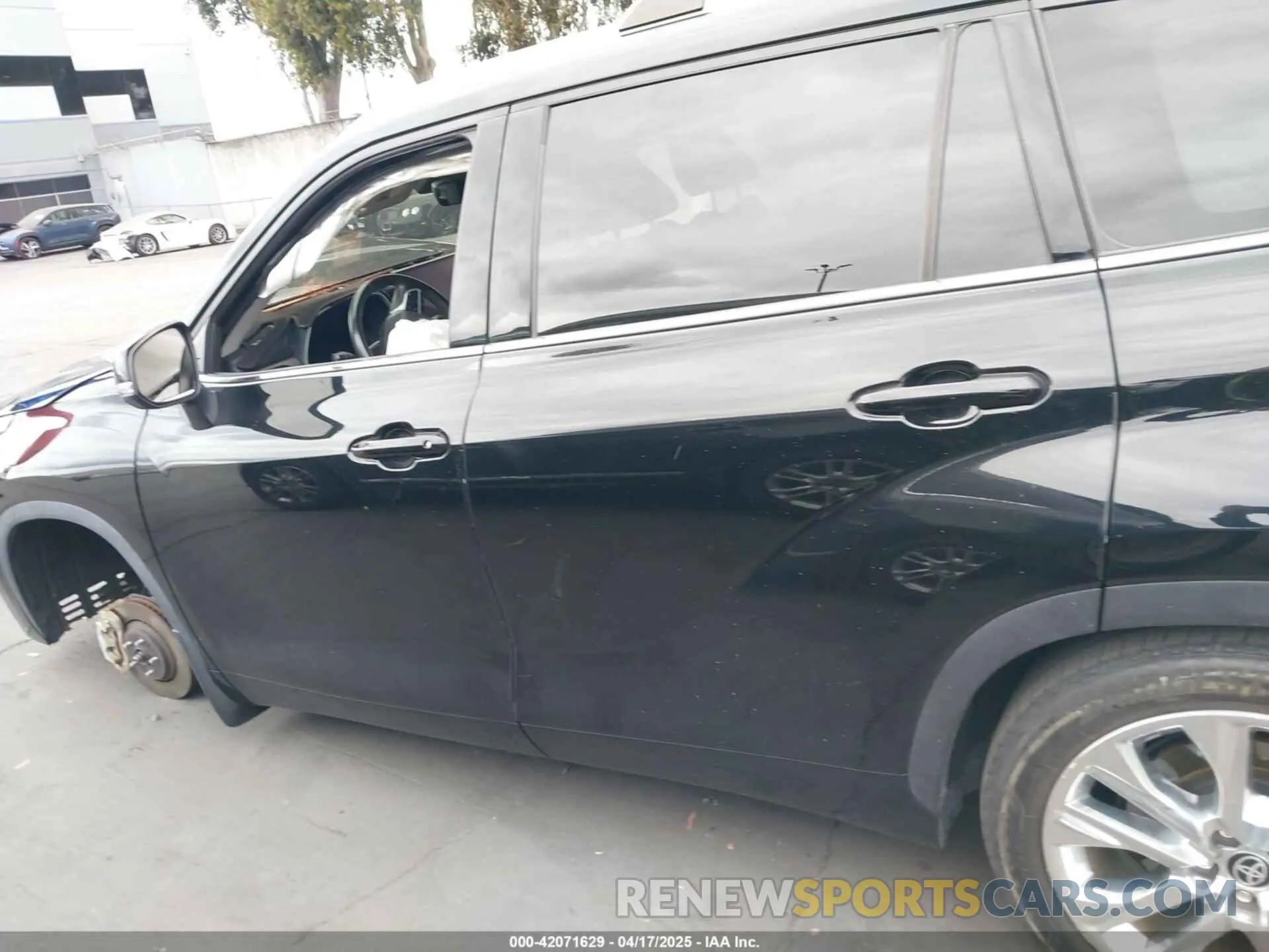 15 Photograph of a damaged car 5TDKDRAH5PS012464 TOYOTA HIGHLANDER 2023