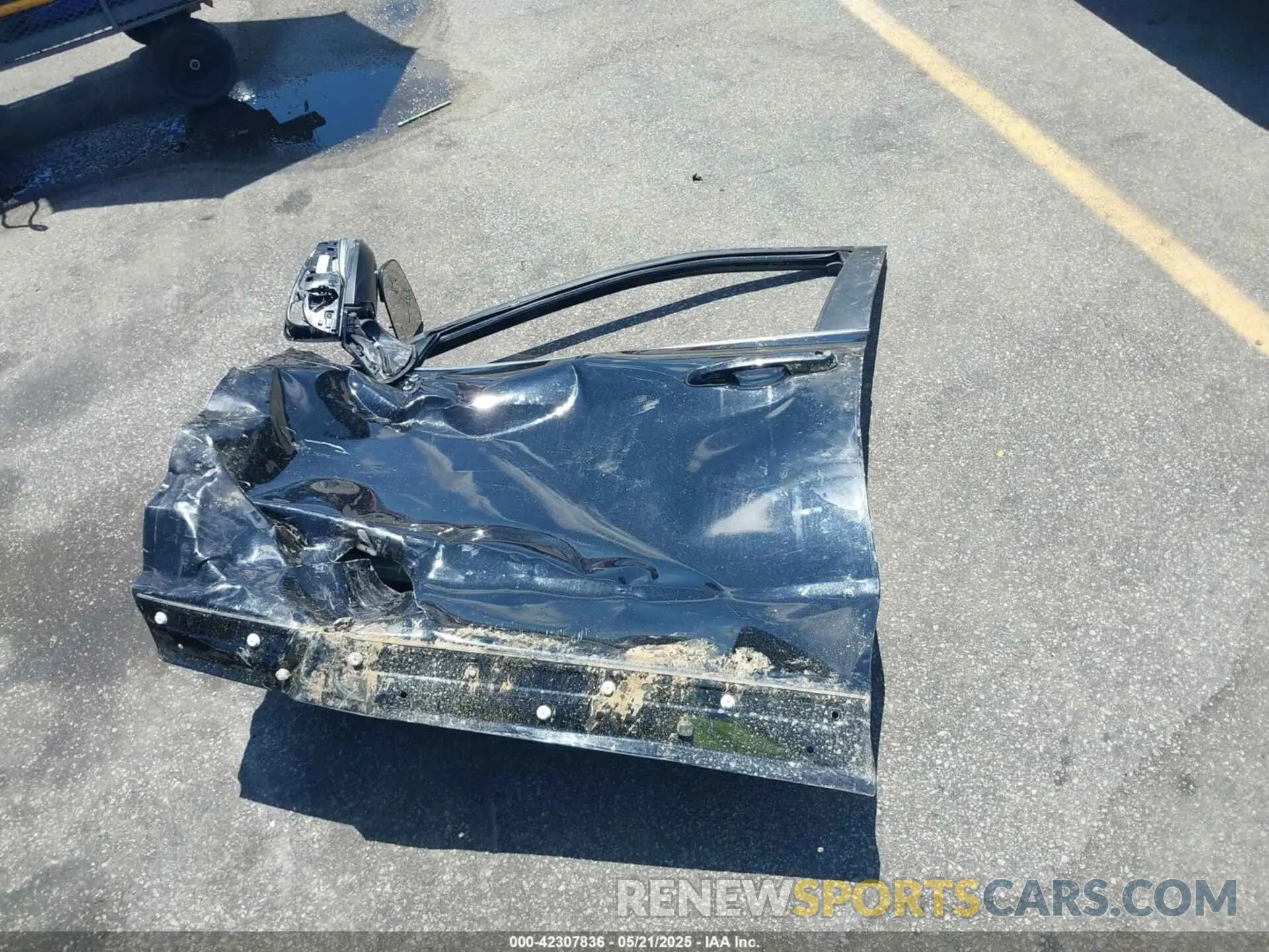 12 Photograph of a damaged car 5TDKDRAH5PS024582 TOYOTA HIGHLANDER 2023