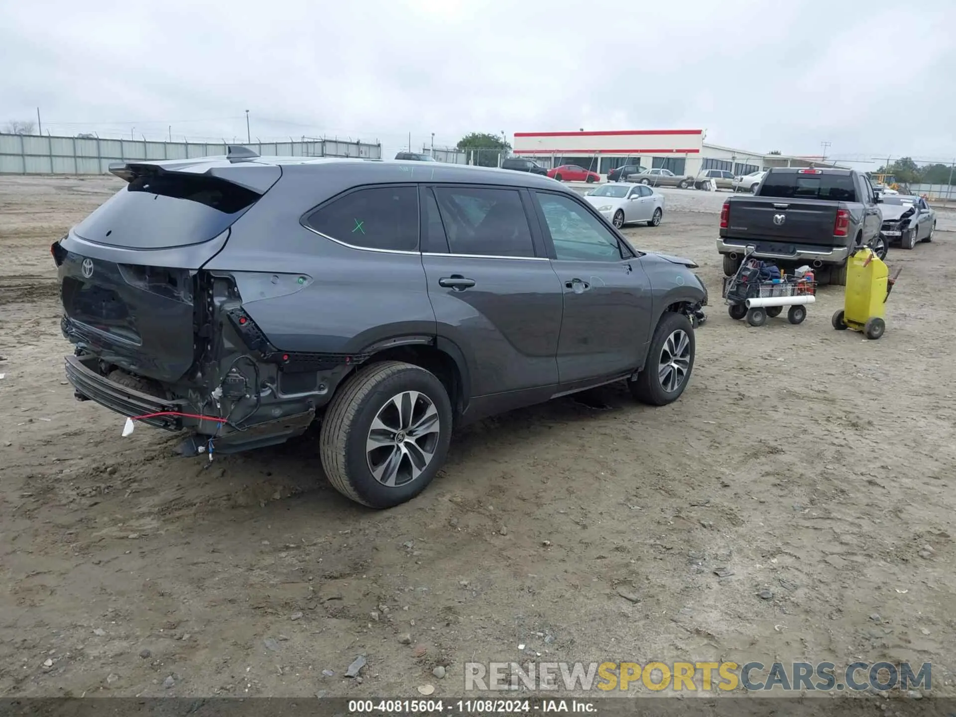4 Photograph of a damaged car 5TDKDRAH5PS032214 TOYOTA HIGHLANDER 2023