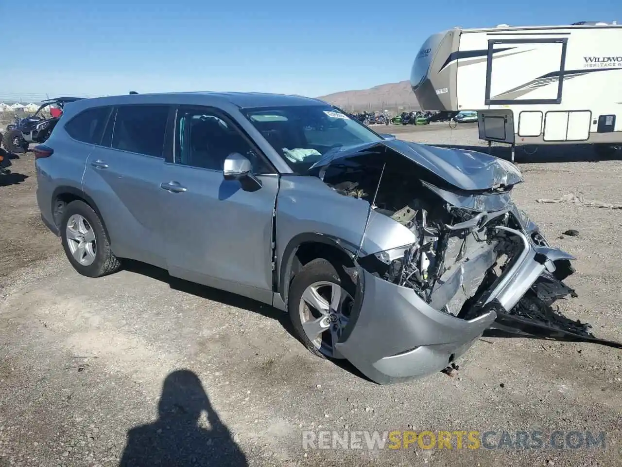 4 Photograph of a damaged car 5TDKDRAH5PS037137 TOYOTA HIGHLANDER 2023