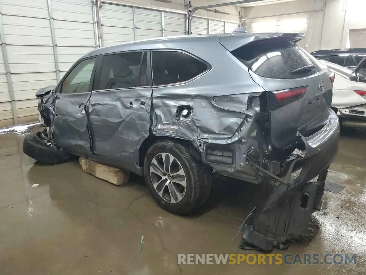 2 Photograph of a damaged car 5TDKDRAH6PS001750 TOYOTA HIGHLANDER 2023