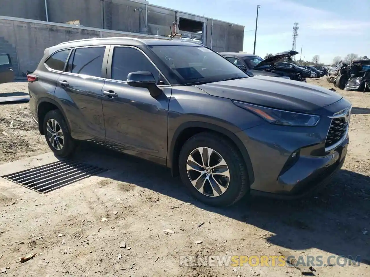 4 Photograph of a damaged car 5TDKDRAH6PS004678 TOYOTA HIGHLANDER 2023