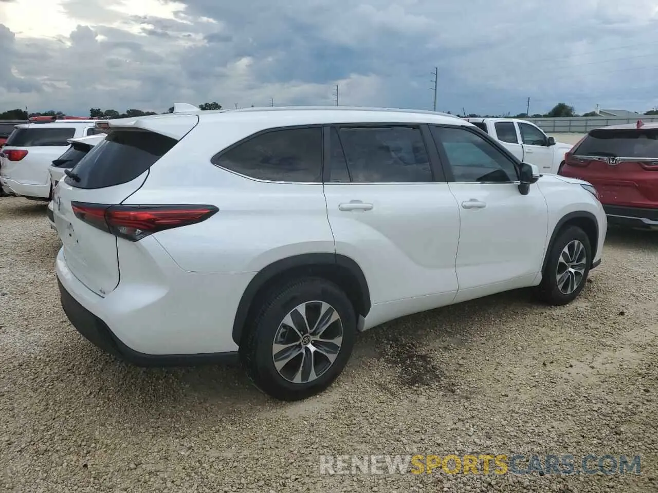 3 Photograph of a damaged car 5TDKDRAH6PS009122 TOYOTA HIGHLANDER 2023