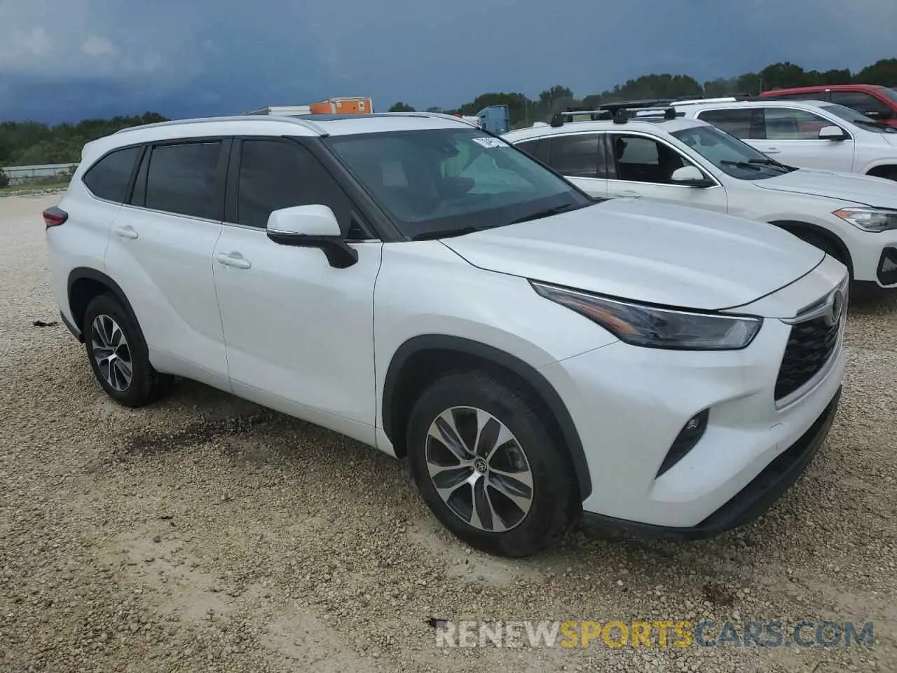 4 Photograph of a damaged car 5TDKDRAH6PS009122 TOYOTA HIGHLANDER 2023