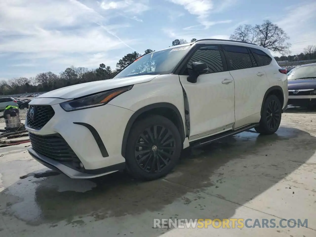 1 Photograph of a damaged car 5TDKDRAH6PS024140 TOYOTA HIGHLANDER 2023