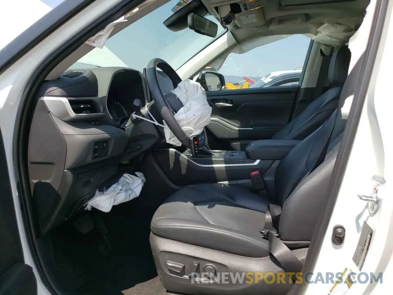 7 Photograph of a damaged car 5TDKDRAH6PS030827 TOYOTA HIGHLANDER 2023