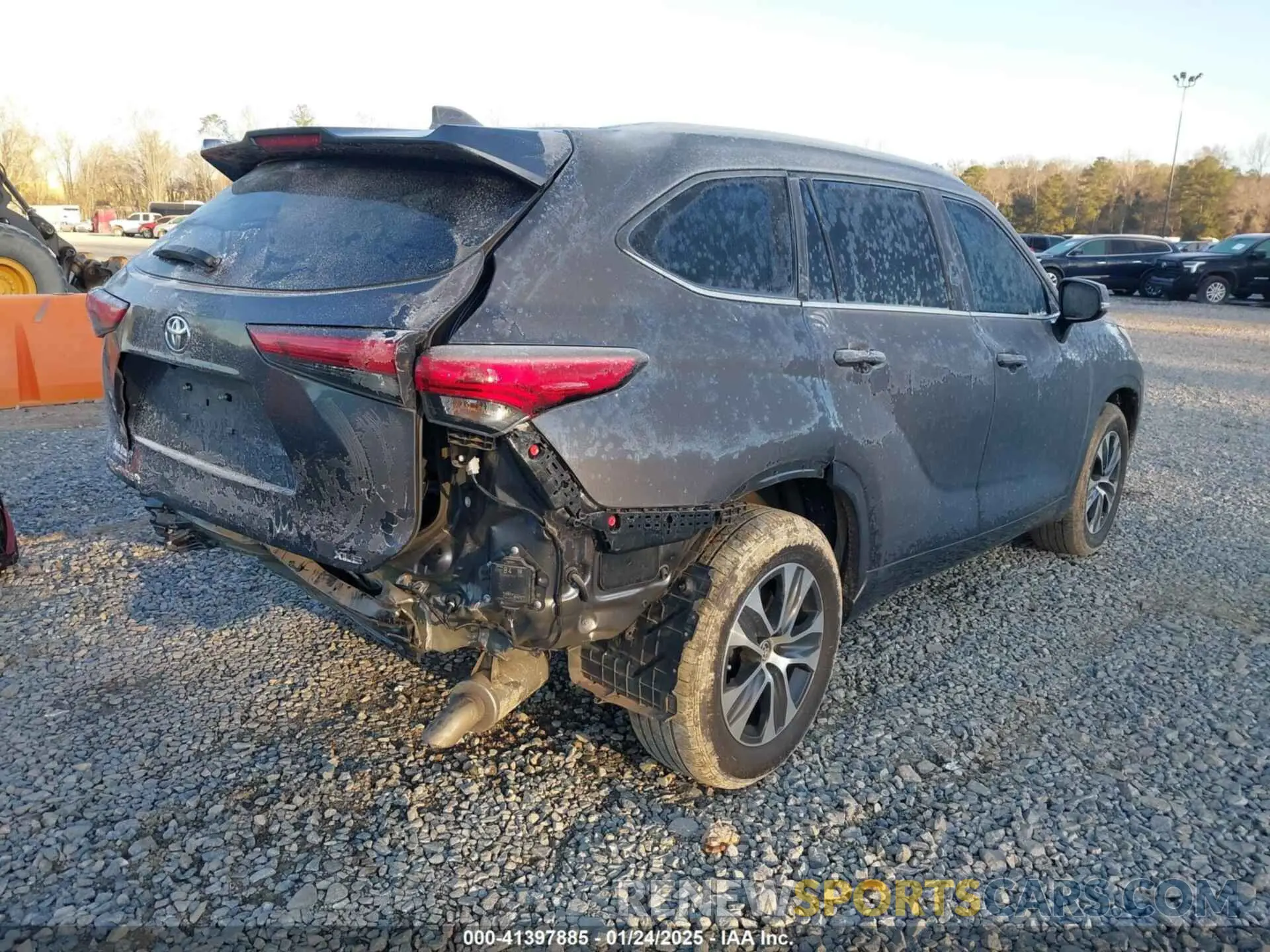 4 Photograph of a damaged car 5TDKDRAH6PS031105 TOYOTA HIGHLANDER 2023