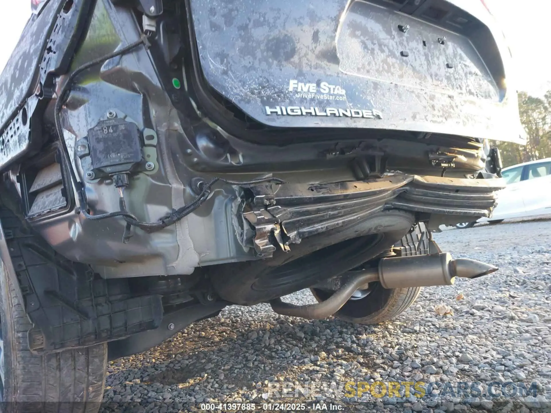 6 Photograph of a damaged car 5TDKDRAH6PS031105 TOYOTA HIGHLANDER 2023