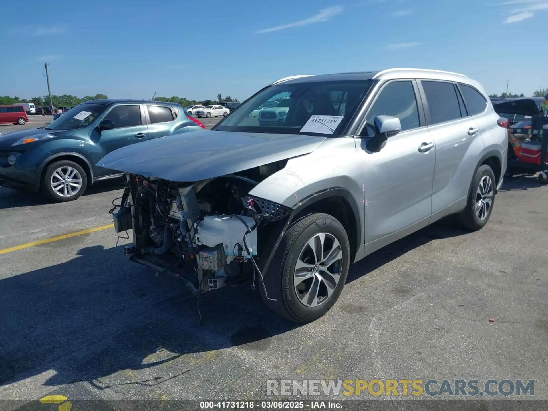 2 Photograph of a damaged car 5TDKDRAH6PS045957 TOYOTA HIGHLANDER 2023