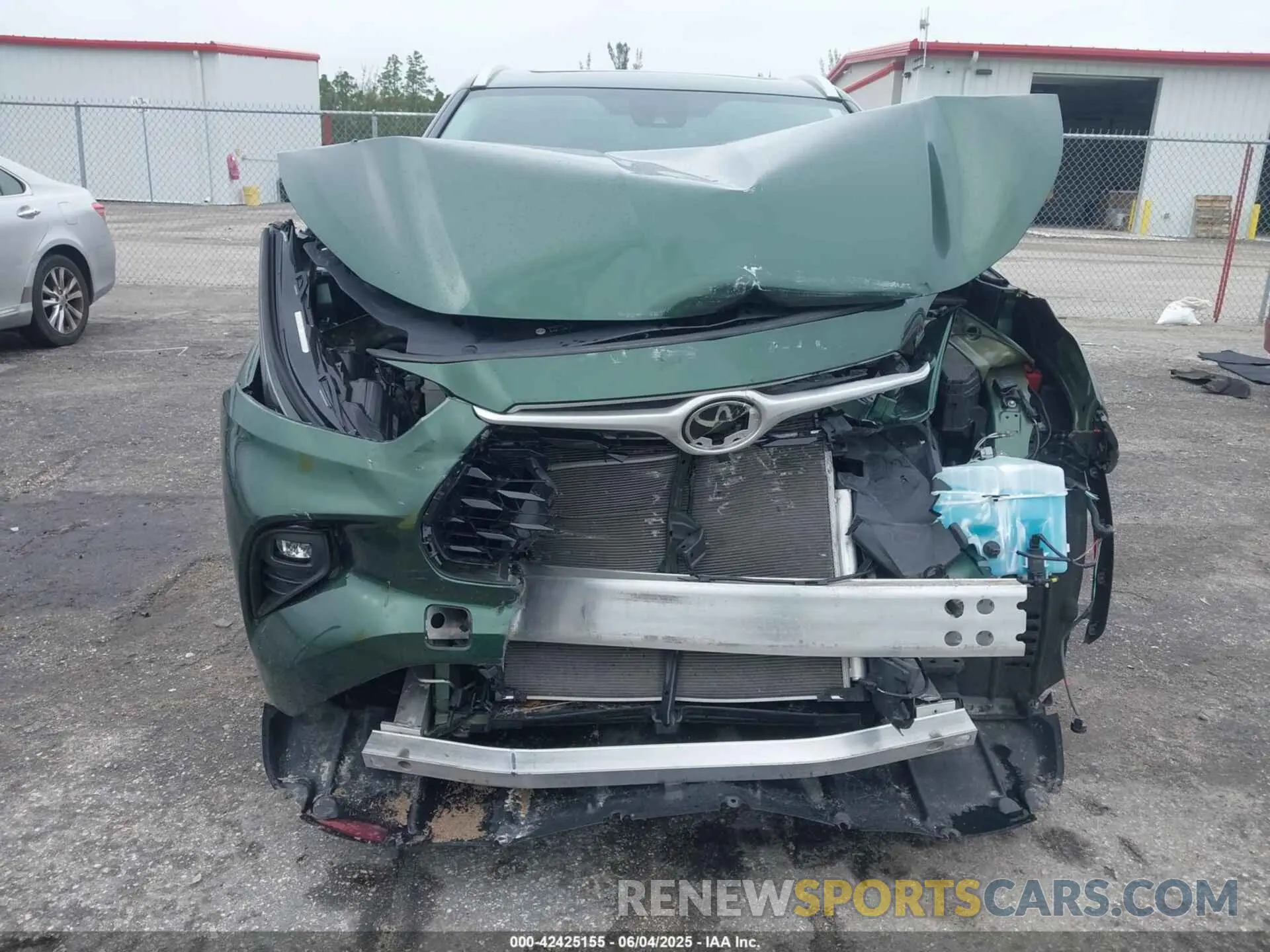 12 Photograph of a damaged car 5TDKDRAH6PS505411 TOYOTA HIGHLANDER 2023