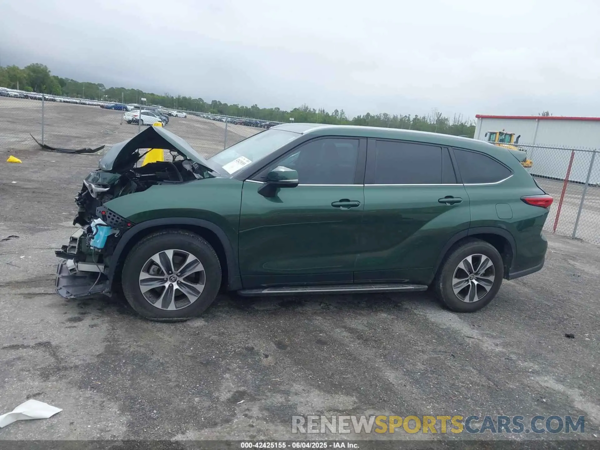 14 Photograph of a damaged car 5TDKDRAH6PS505411 TOYOTA HIGHLANDER 2023