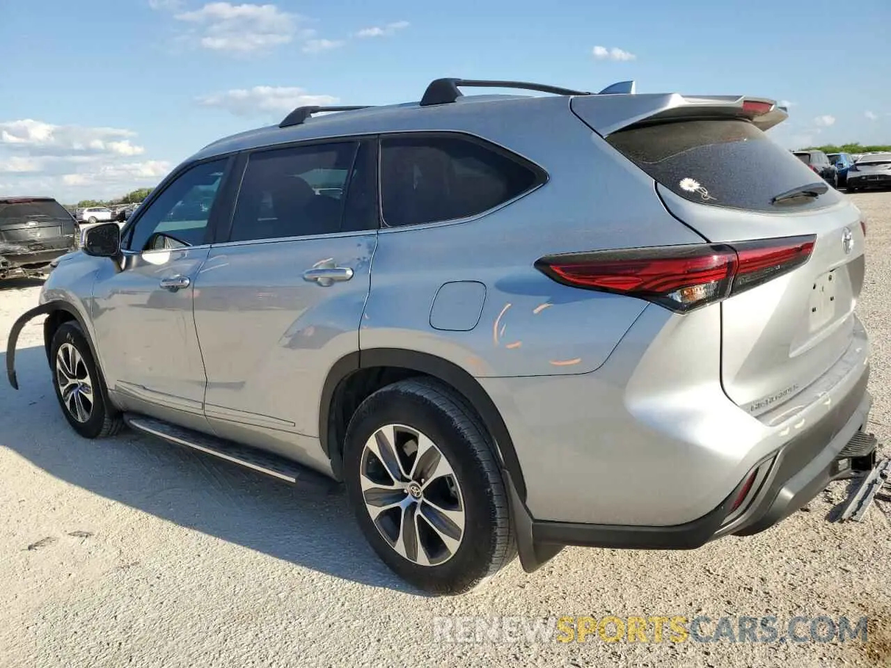 2 Photograph of a damaged car 5TDKDRAH6PS518689 TOYOTA HIGHLANDER 2023