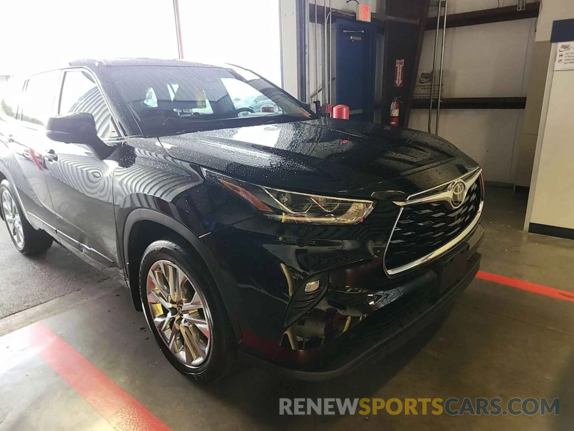 9 Photograph of a damaged car 5TDKDRAH7PS002437 TOYOTA HIGHLANDER 2023