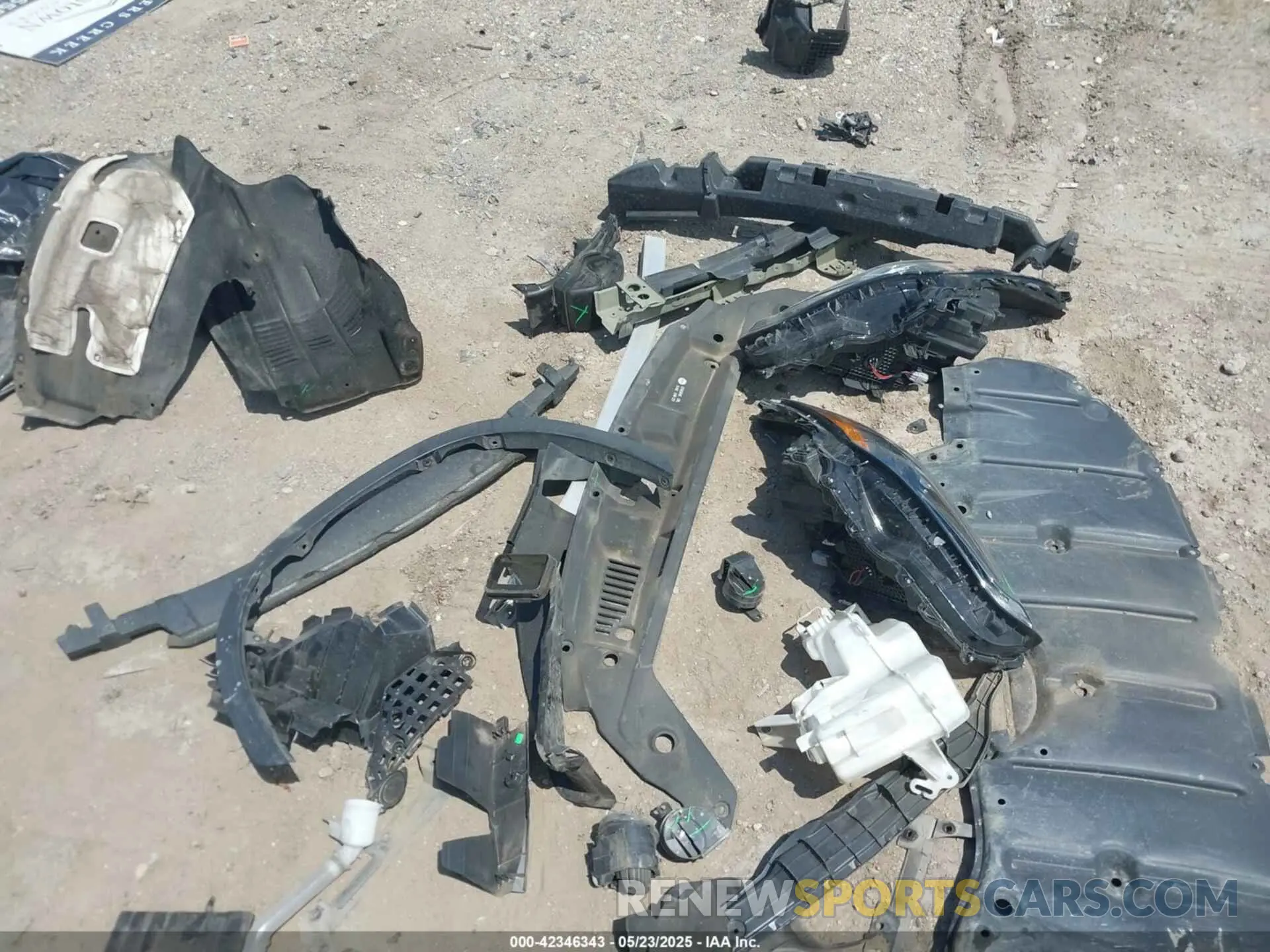 19 Photograph of a damaged car 5TDKDRAH7PS005256 TOYOTA HIGHLANDER 2023