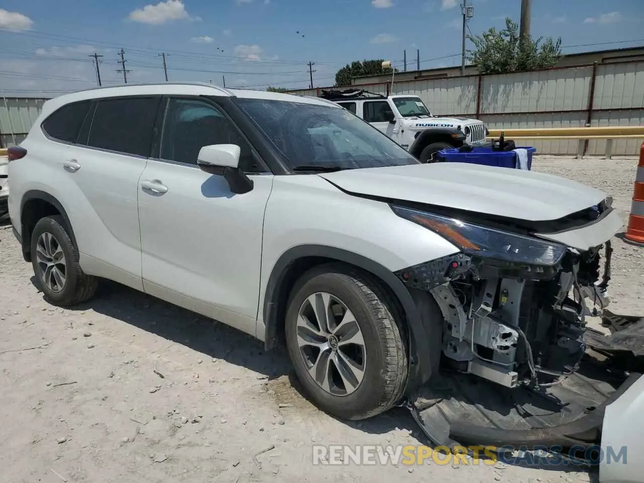 4 Photograph of a damaged car 5TDKDRAH7PS012742 TOYOTA HIGHLANDER 2023