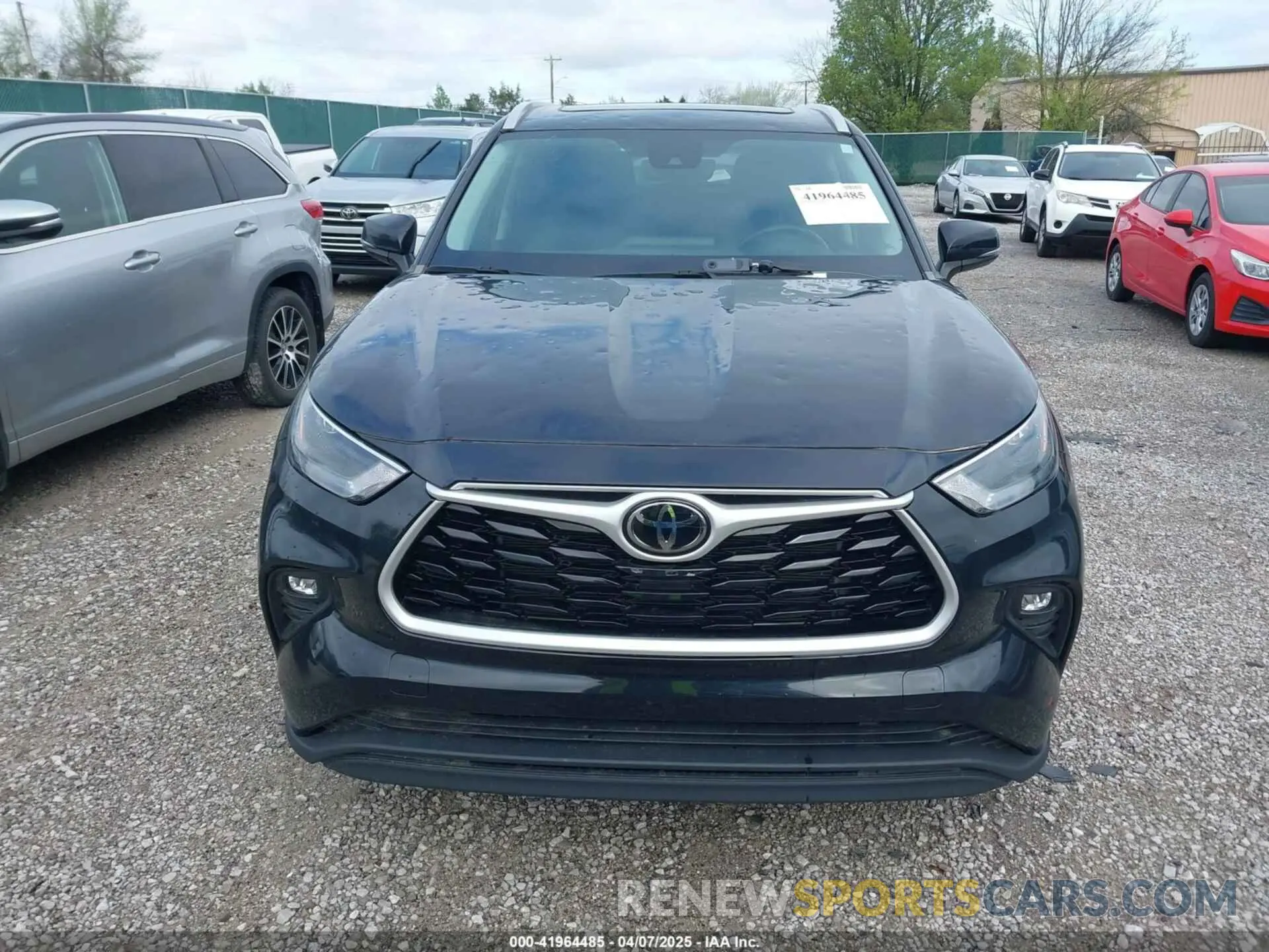 12 Photograph of a damaged car 5TDKDRAH7PS013454 TOYOTA HIGHLANDER 2023