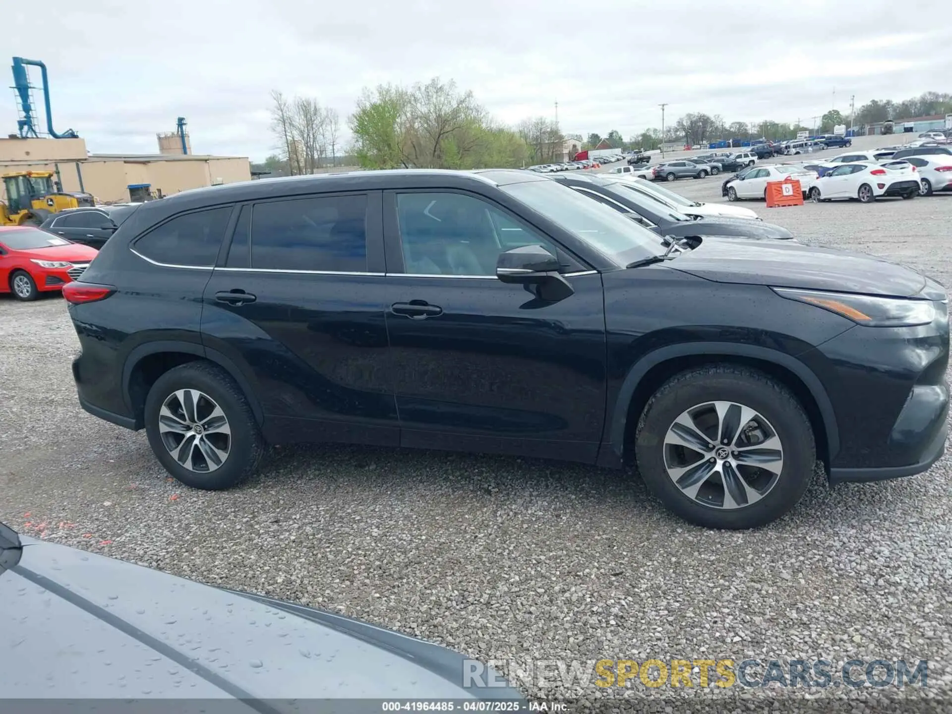 13 Photograph of a damaged car 5TDKDRAH7PS013454 TOYOTA HIGHLANDER 2023