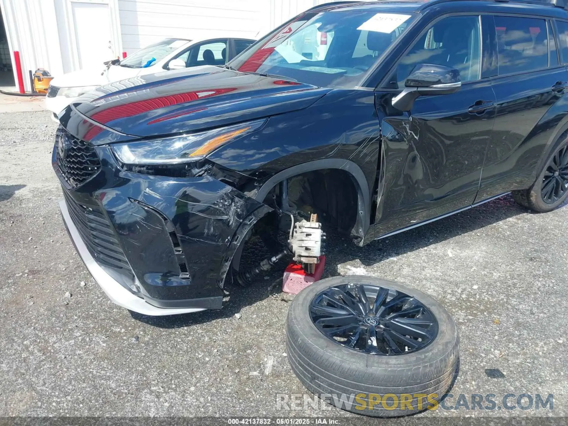 6 Photograph of a damaged car 5TDKDRAH7PS020856 TOYOTA HIGHLANDER 2023