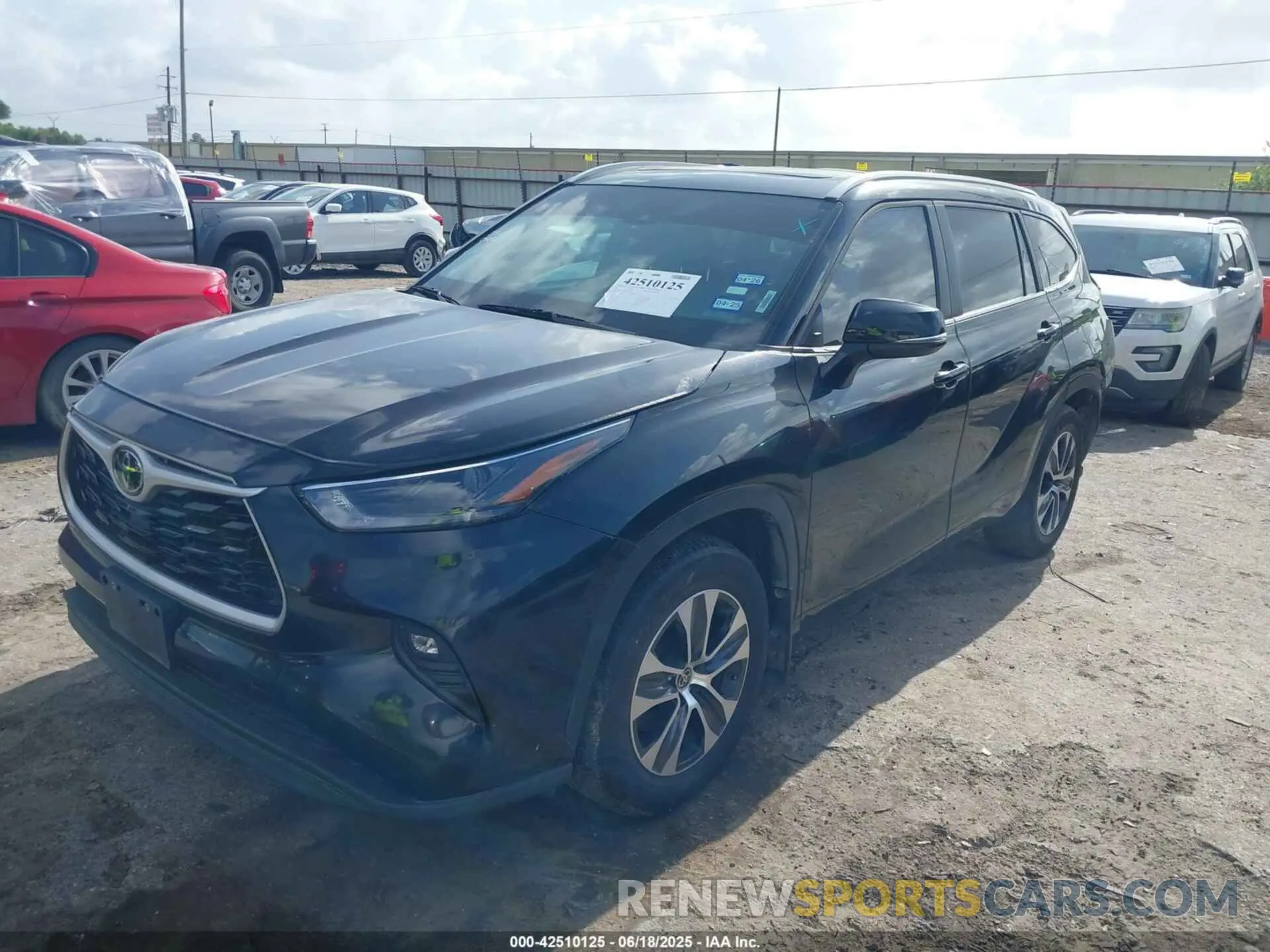 2 Photograph of a damaged car 5TDKDRAH7PS033414 TOYOTA HIGHLANDER 2023