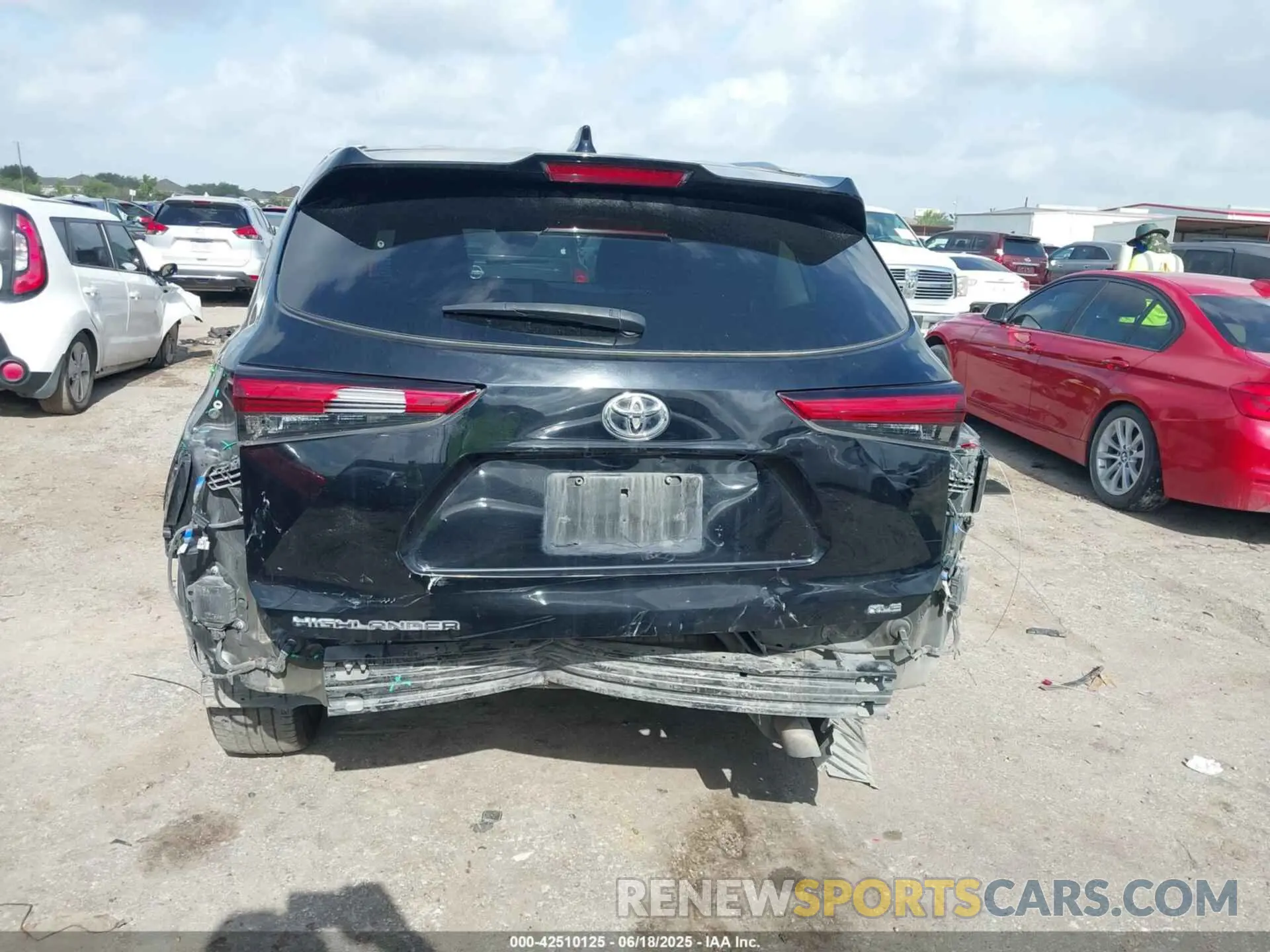 6 Photograph of a damaged car 5TDKDRAH7PS033414 TOYOTA HIGHLANDER 2023