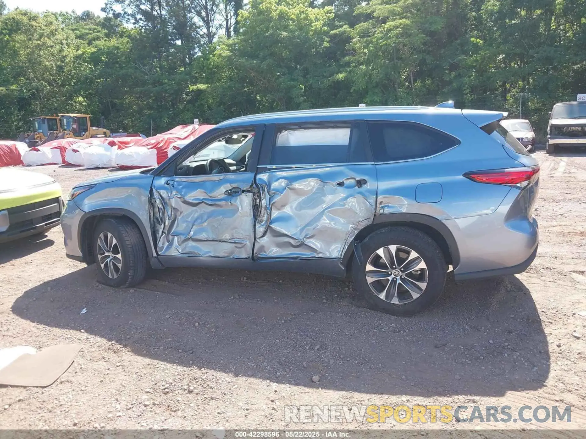 14 Photograph of a damaged car 5TDKDRAH7PS038449 TOYOTA HIGHLANDER 2023