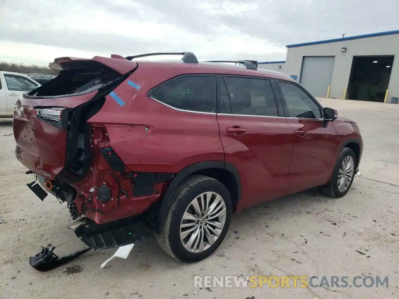 3 Photograph of a damaged car 5TDKDRAH7PS040251 TOYOTA HIGHLANDER 2023