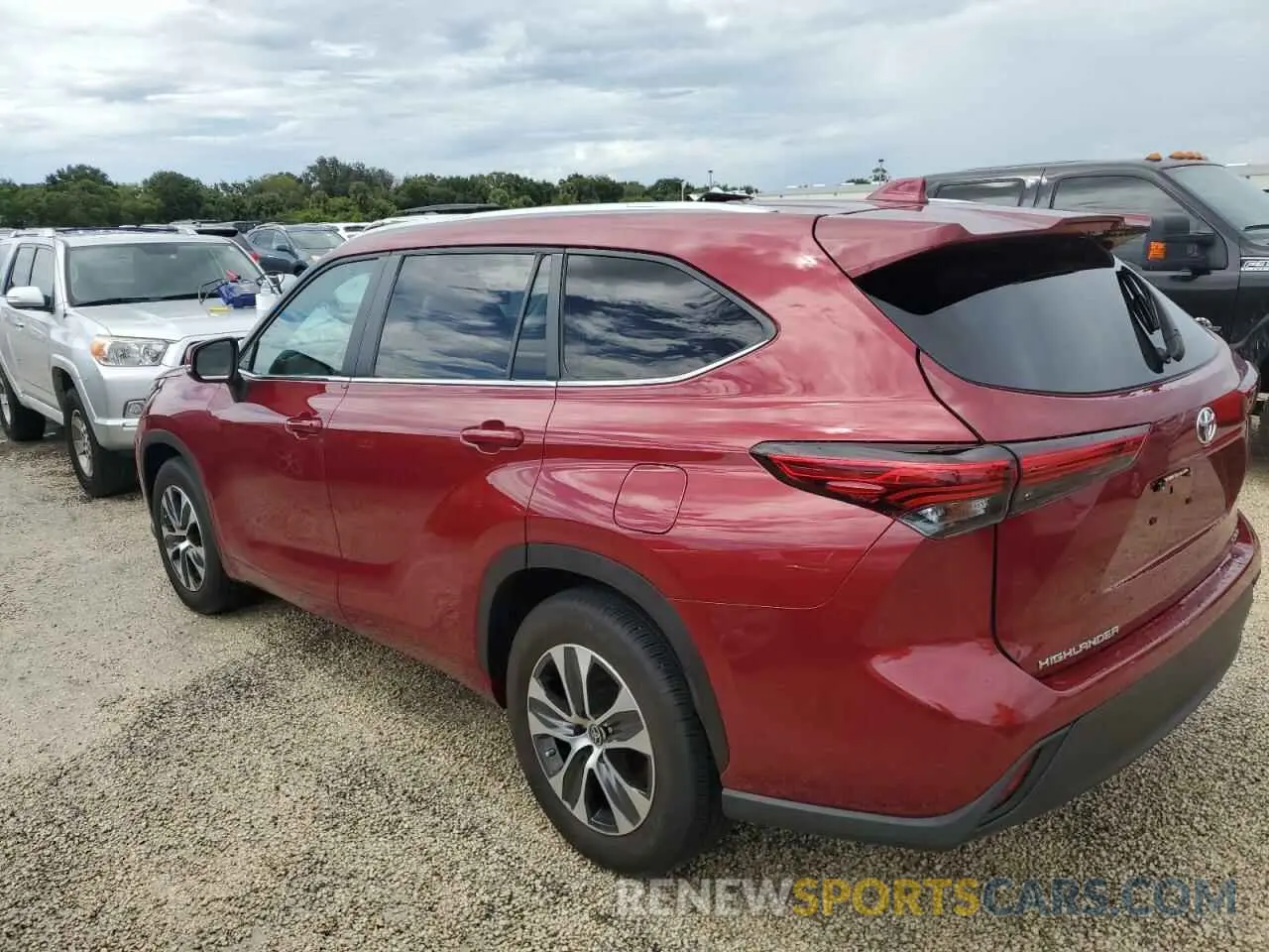 2 Photograph of a damaged car 5TDKDRAH7PS041125 TOYOTA HIGHLANDER 2023