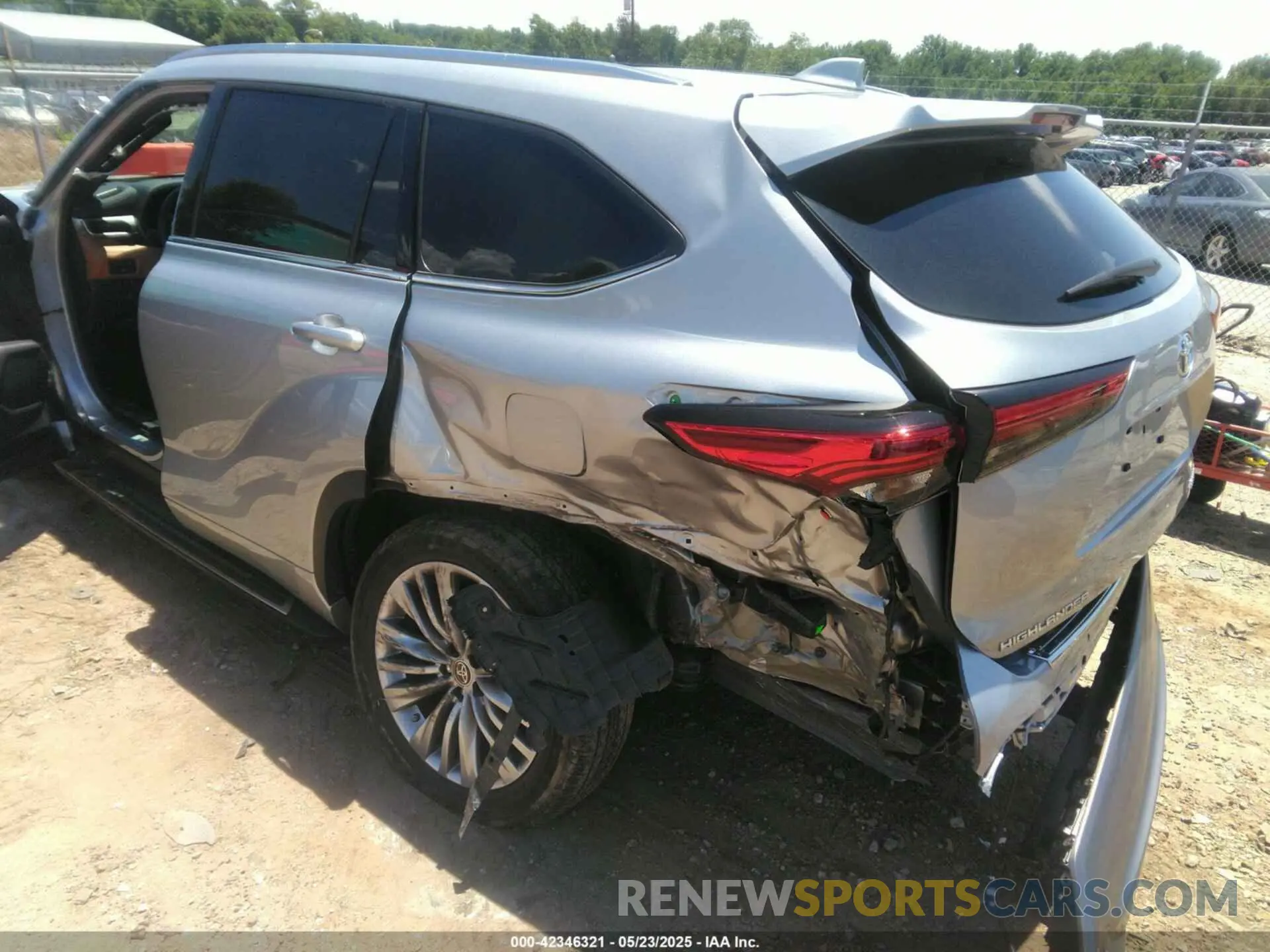 6 Photograph of a damaged car 5TDKDRAH7PS047667 TOYOTA HIGHLANDER 2023