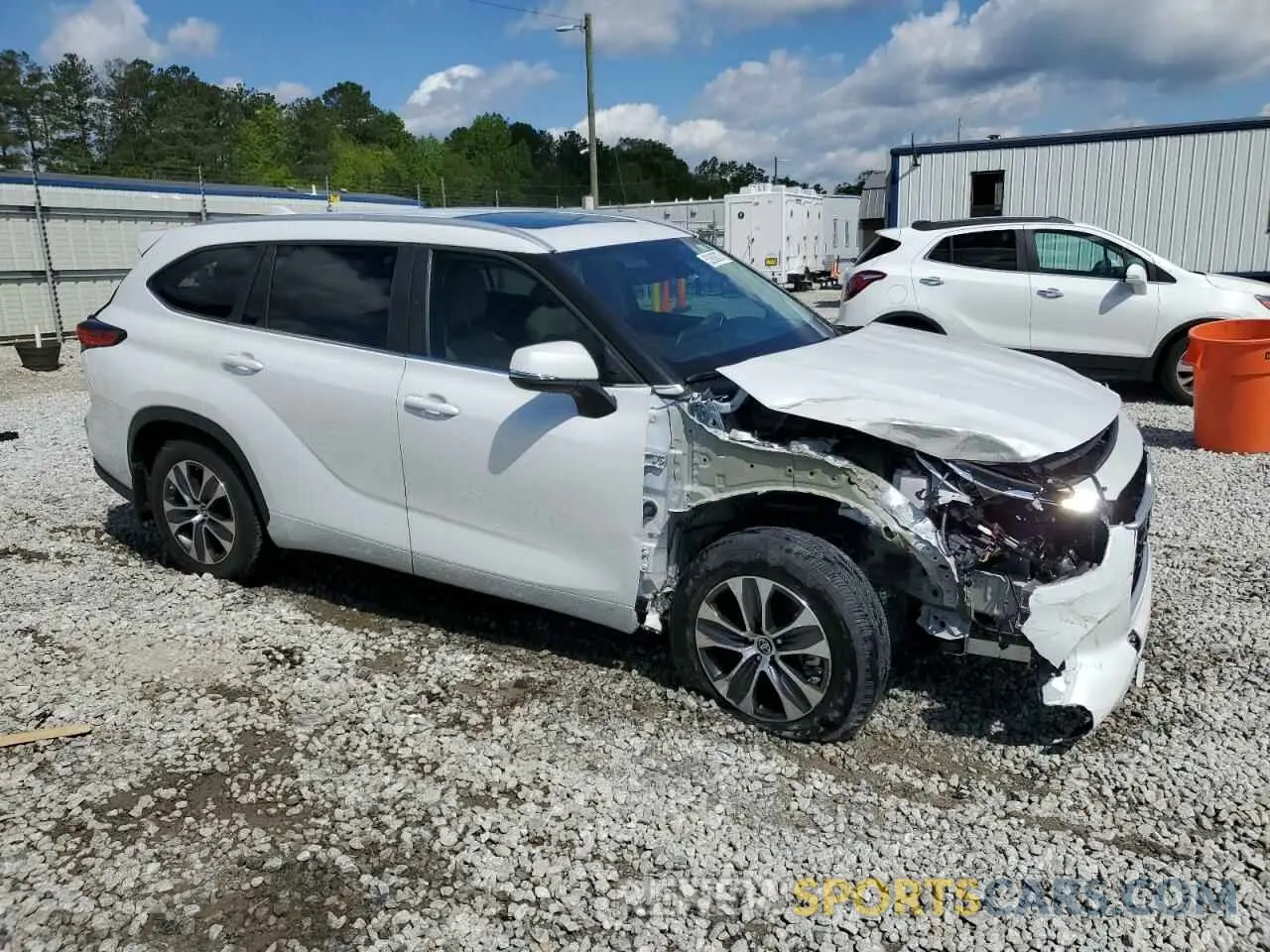 4 Photograph of a damaged car 5TDKDRAH7PS519415 TOYOTA HIGHLANDER 2023