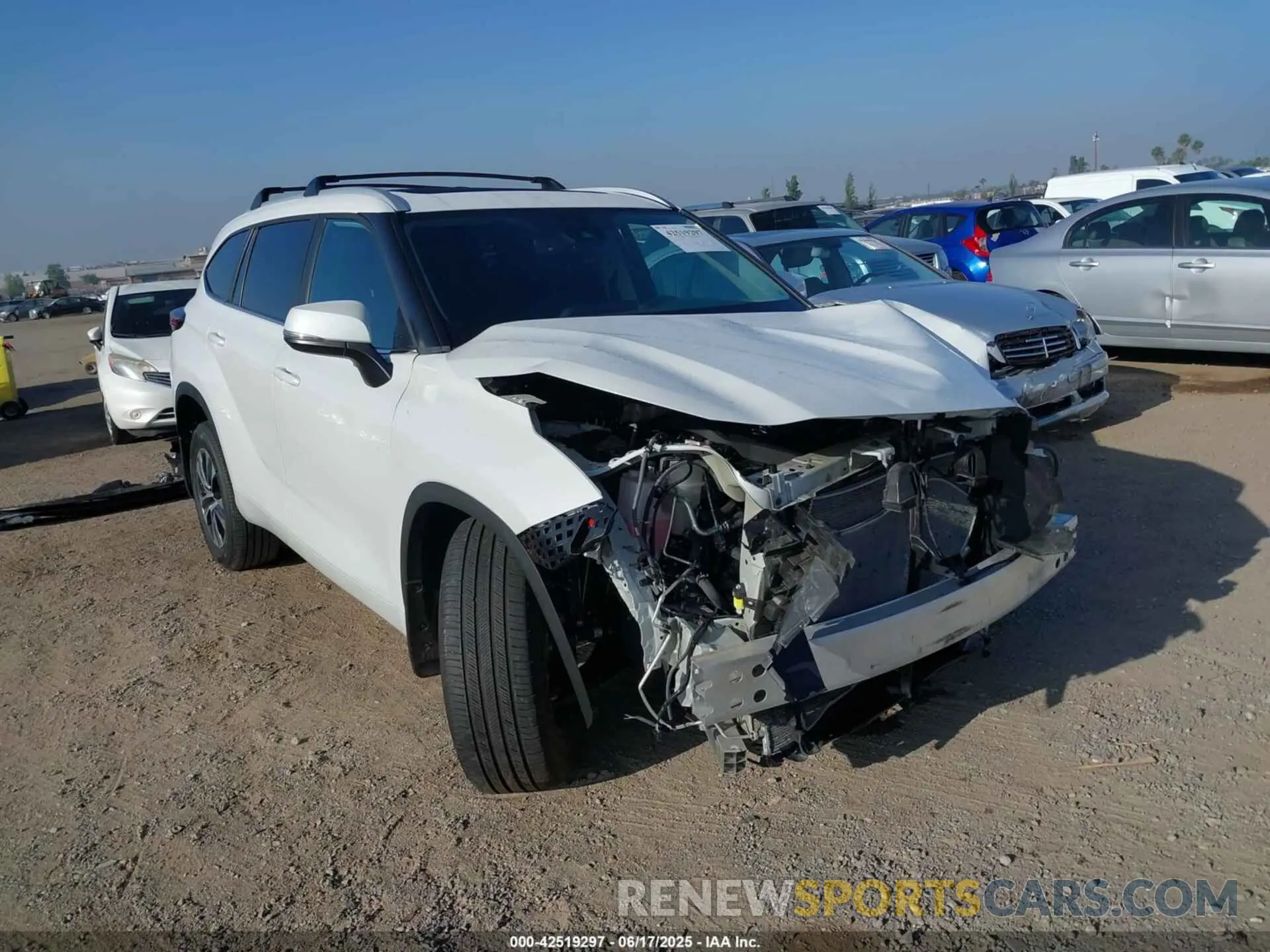 1 Photograph of a damaged car 5TDKDRAH7PS519611 TOYOTA HIGHLANDER 2023