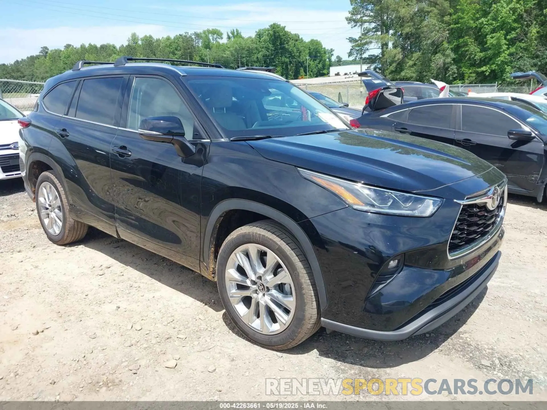 1 Photograph of a damaged car 5TDKDRAH8PS000437 TOYOTA HIGHLANDER 2023