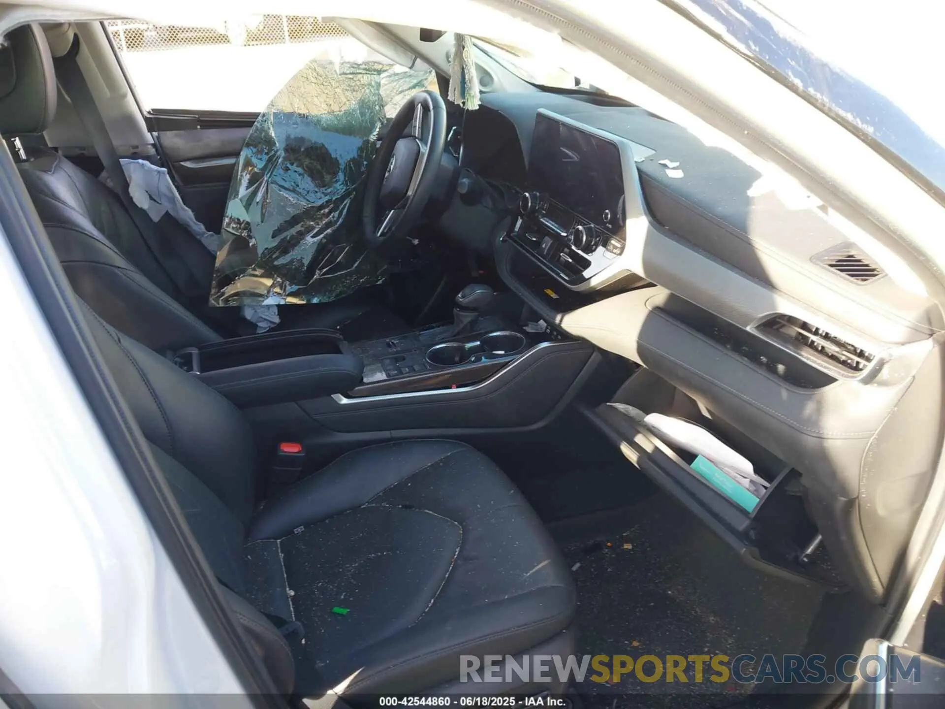 5 Photograph of a damaged car 5TDKDRAH8PS009638 TOYOTA HIGHLANDER 2023