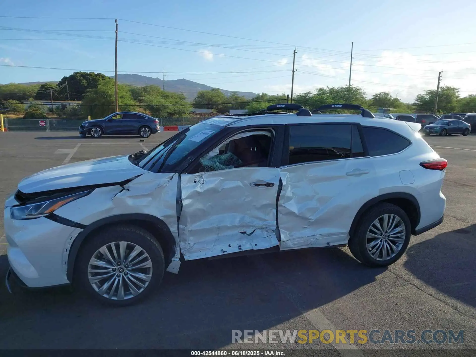 6 Photograph of a damaged car 5TDKDRAH8PS009638 TOYOTA HIGHLANDER 2023