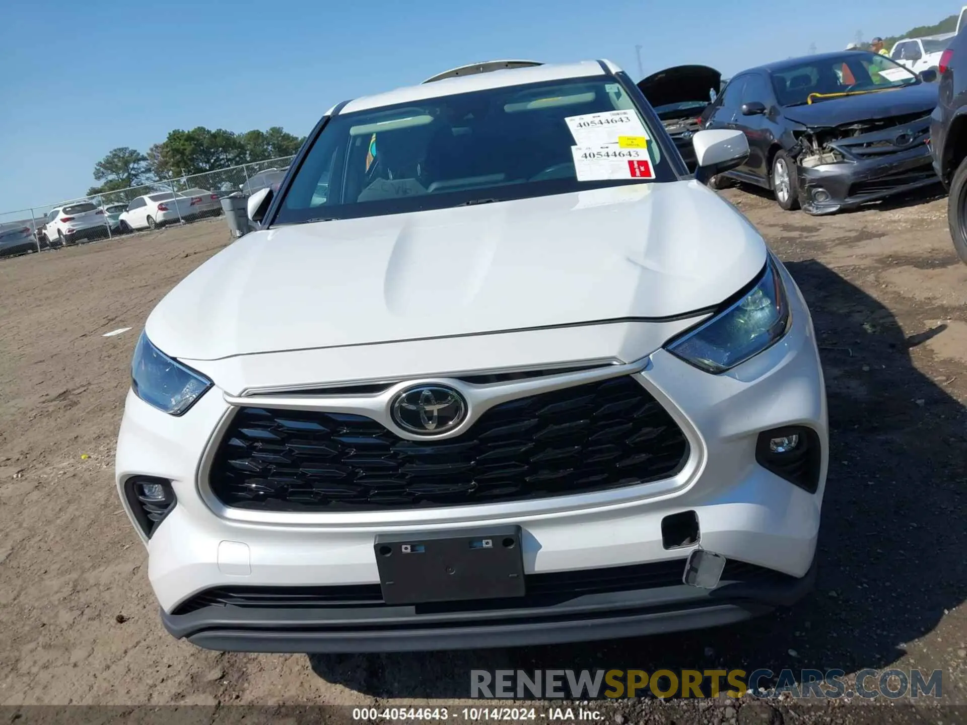 12 Photograph of a damaged car 5TDKDRAH8PS017903 TOYOTA HIGHLANDER 2023