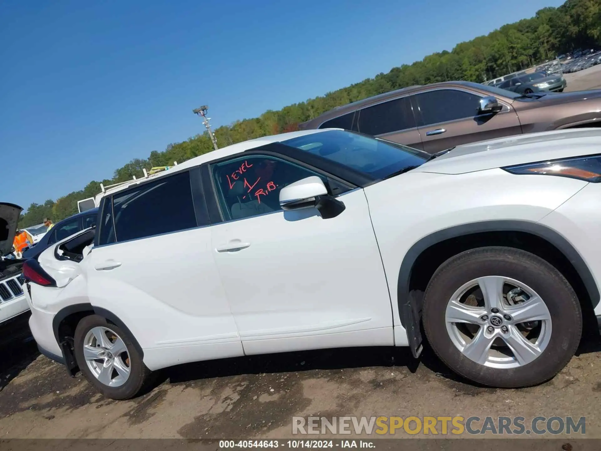 13 Photograph of a damaged car 5TDKDRAH8PS017903 TOYOTA HIGHLANDER 2023