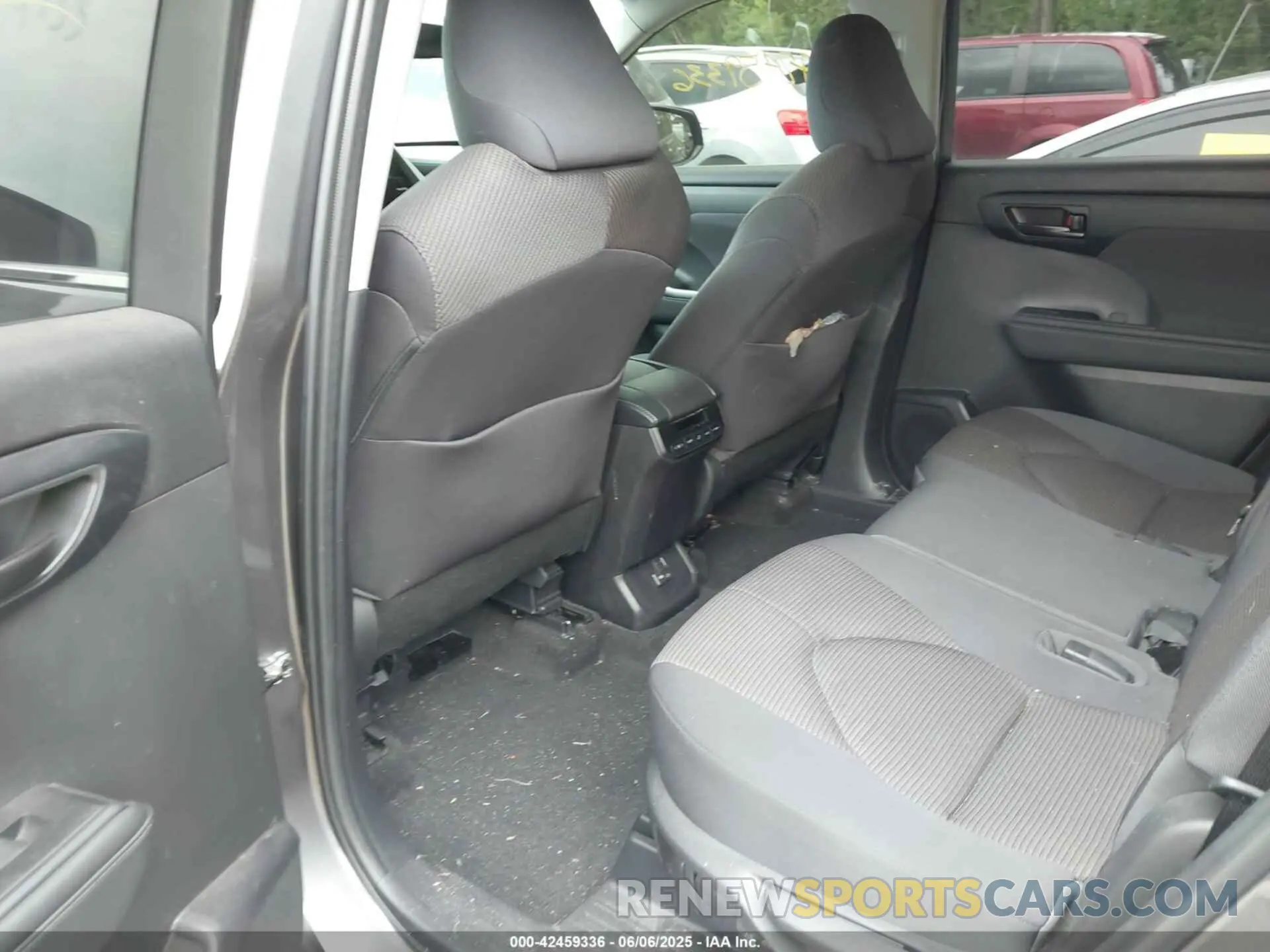 8 Photograph of a damaged car 5TDKDRAH8PS019733 TOYOTA HIGHLANDER 2023