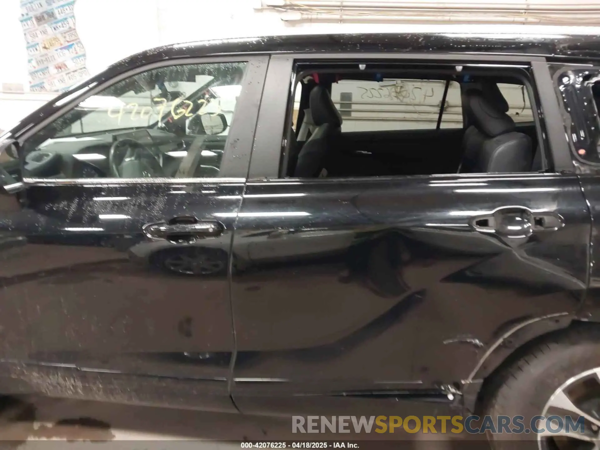 15 Photograph of a damaged car 5TDKDRAH8PS020610 TOYOTA HIGHLANDER 2023