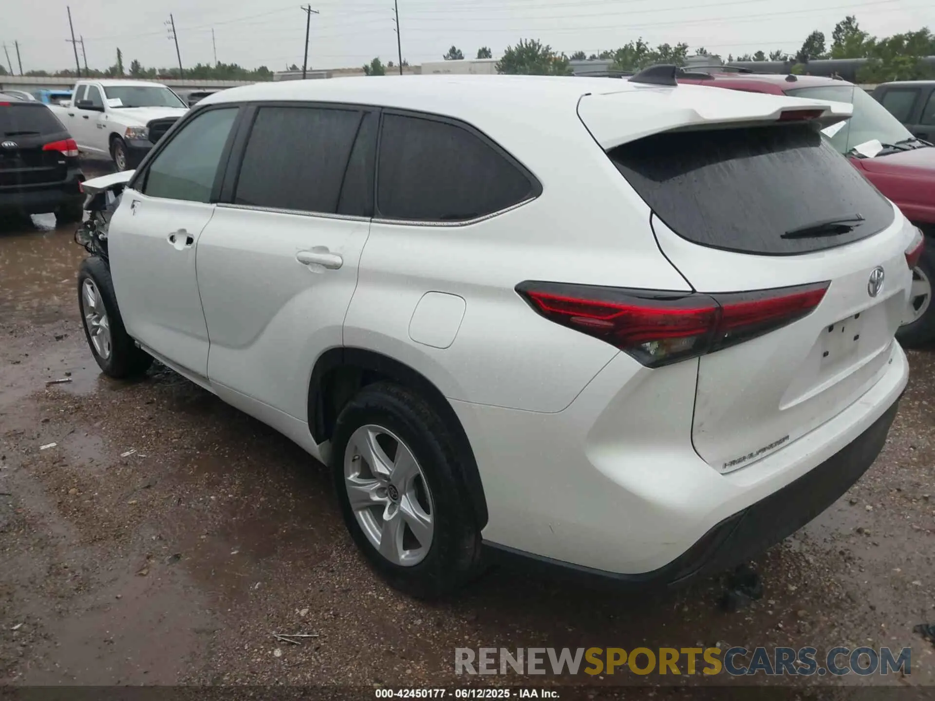 3 Photograph of a damaged car 5TDKDRAH8PS022728 TOYOTA HIGHLANDER 2023