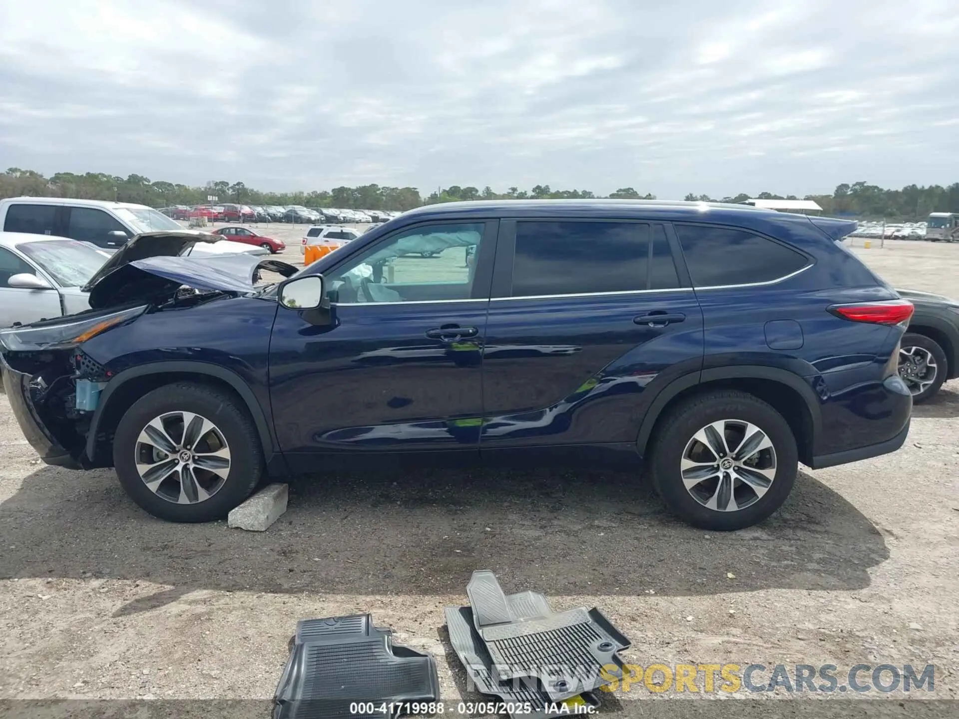 14 Photograph of a damaged car 5TDKDRAH8PS045667 TOYOTA HIGHLANDER 2023