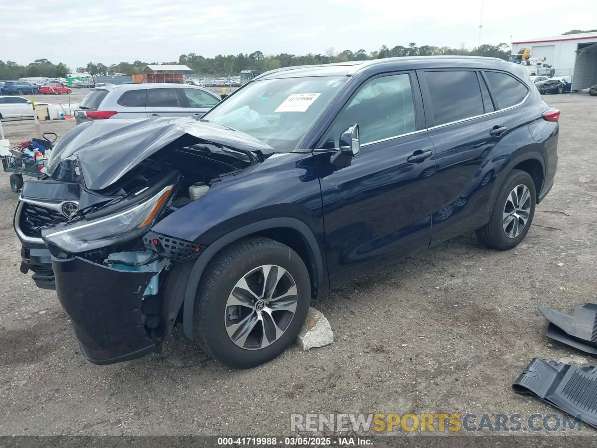 2 Photograph of a damaged car 5TDKDRAH8PS045667 TOYOTA HIGHLANDER 2023