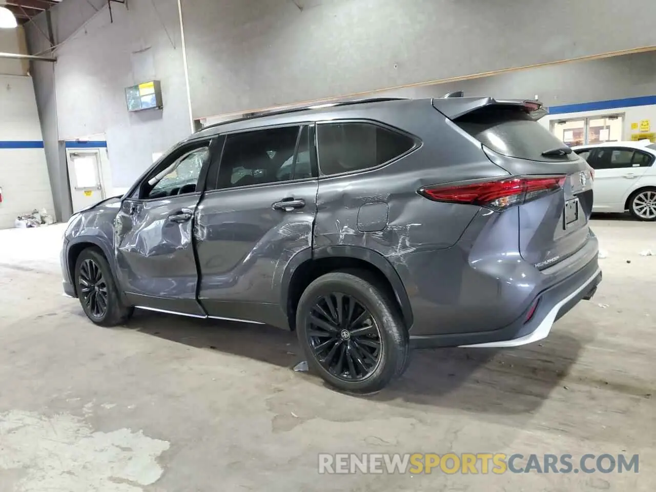 2 Photograph of a damaged car 5TDKDRAH8PS508441 TOYOTA HIGHLANDER 2023