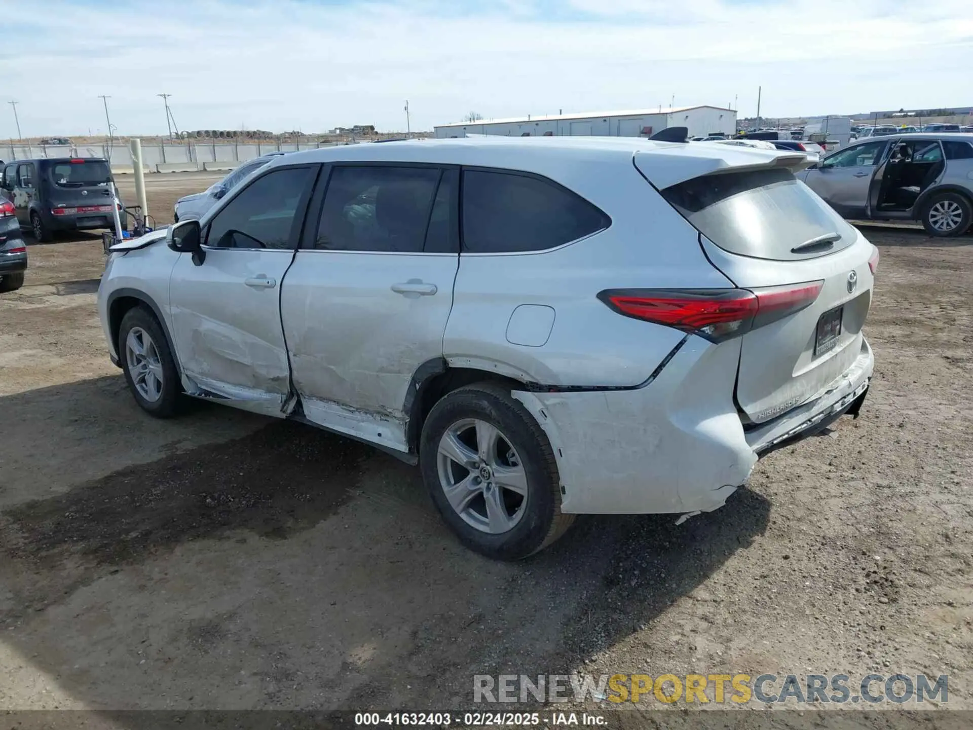 3 Photograph of a damaged car 5TDKDRAH8PS519116 TOYOTA HIGHLANDER 2023