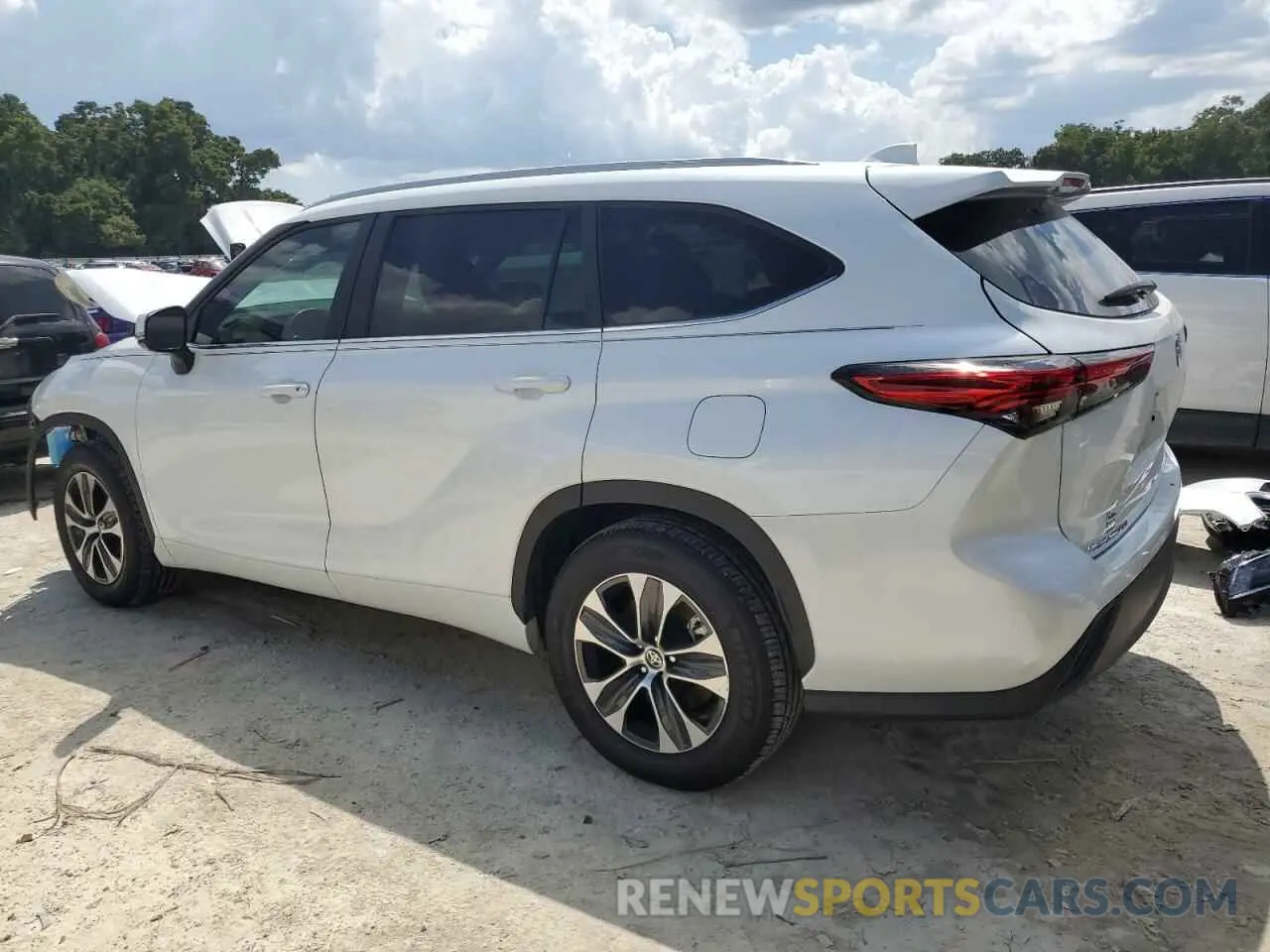 2 Photograph of a damaged car 5TDKDRAH9PS025394 TOYOTA HIGHLANDER 2023