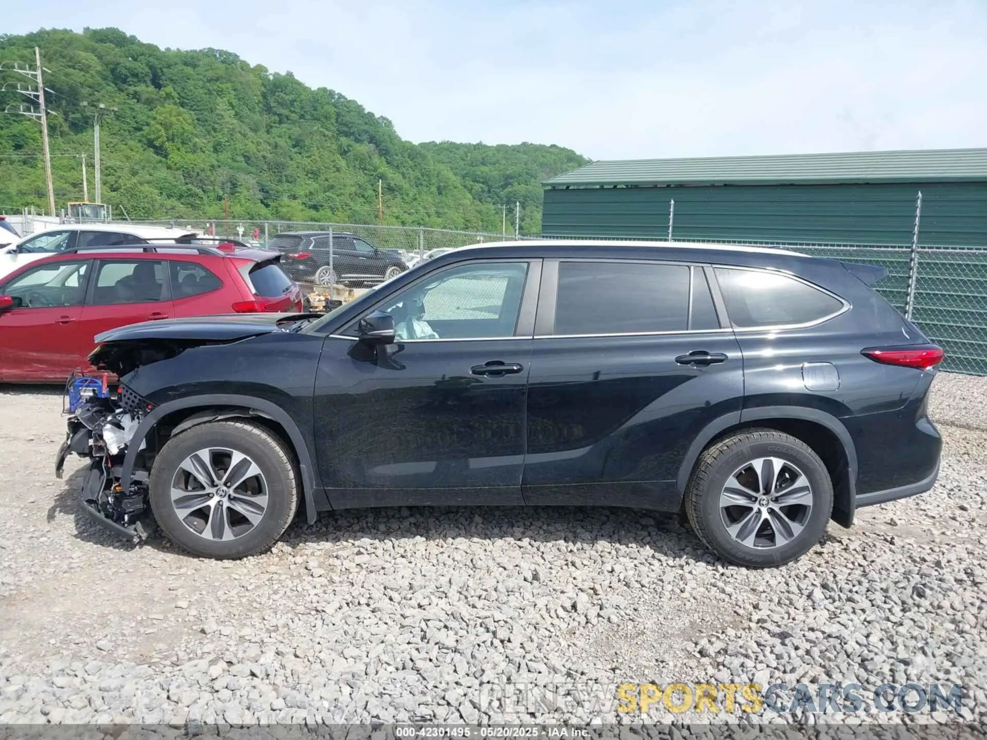 14 Photograph of a damaged car 5TDKDRAH9PS026397 TOYOTA HIGHLANDER 2023