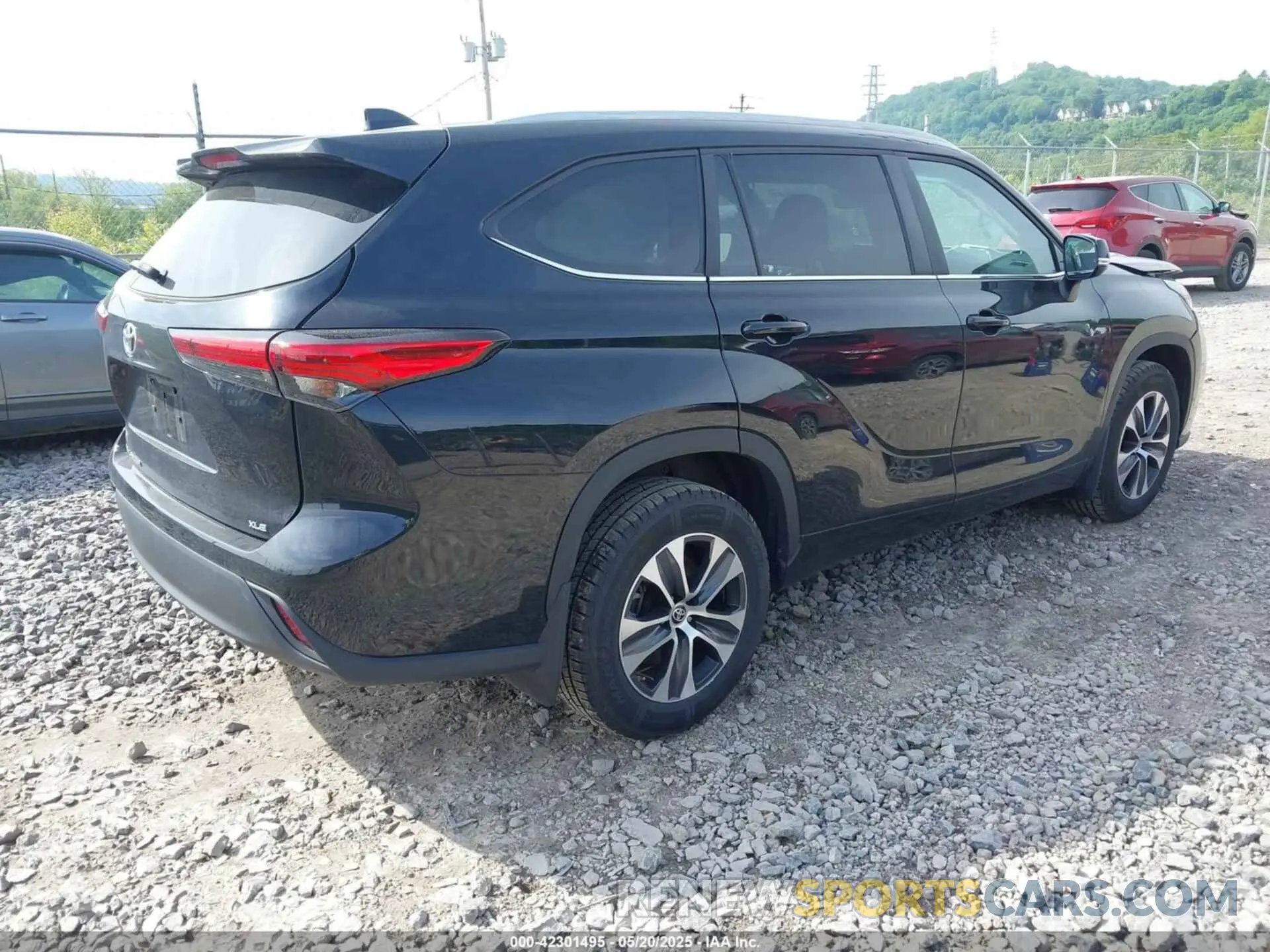 4 Photograph of a damaged car 5TDKDRAH9PS026397 TOYOTA HIGHLANDER 2023