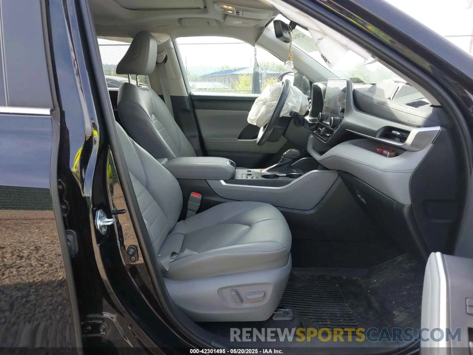 5 Photograph of a damaged car 5TDKDRAH9PS026397 TOYOTA HIGHLANDER 2023