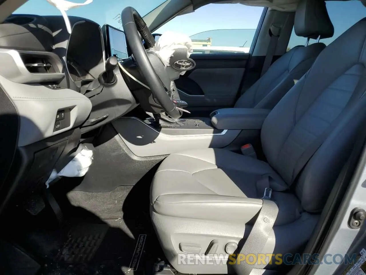 7 Photograph of a damaged car 5TDKDRAH9PS049257 TOYOTA HIGHLANDER 2023