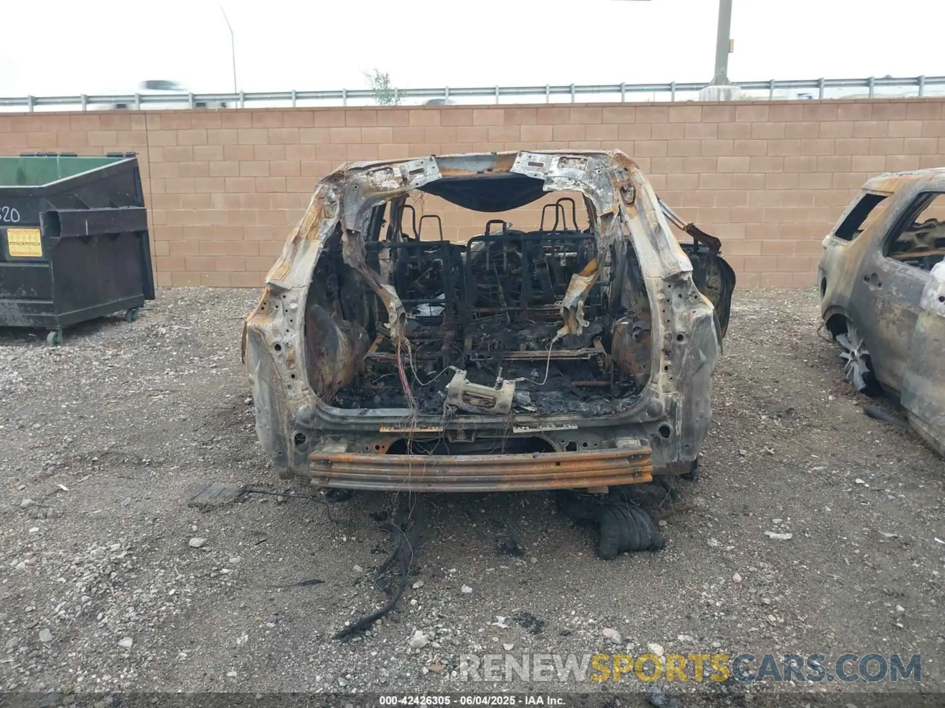 15 Photograph of a damaged car 5TDKDRAH9PS510845 TOYOTA HIGHLANDER 2023