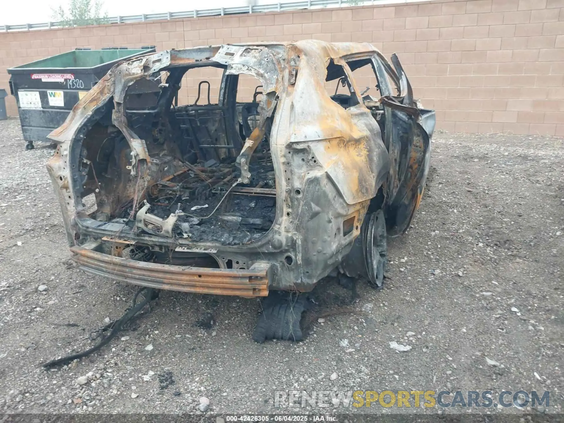 4 Photograph of a damaged car 5TDKDRAH9PS510845 TOYOTA HIGHLANDER 2023