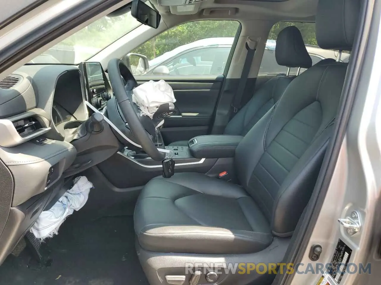 7 Photograph of a damaged car 5TDKDRAH9PS516256 TOYOTA HIGHLANDER 2023